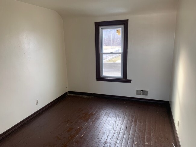 Photo - 92 Upton Ave