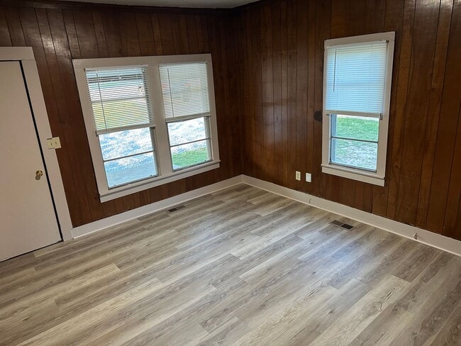 Photo - Available Now! Spacious 2 Bedroom, 1 Bathroom with Bonus Room & Huge Backyard