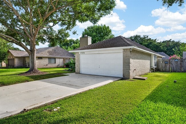 Photo - 17006 Enchanted Cir E