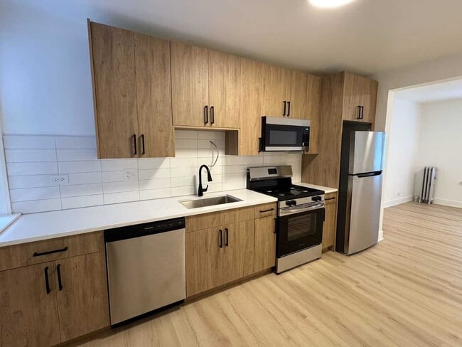 Photo - 6310 N Artesian Ave Unit 1