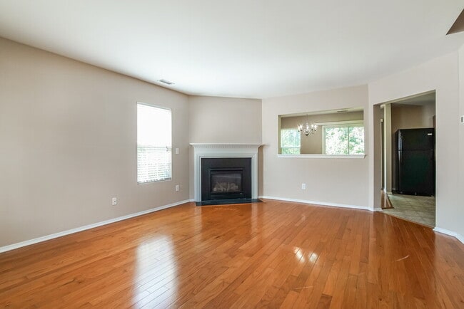 Photo - 1013 Lockberry Ct