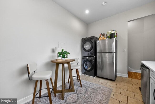 241 Bridge St Unit A