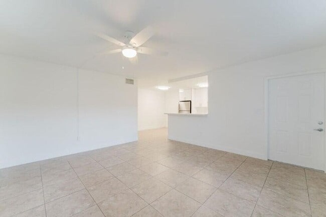 Photo - 601 SW 2nd Ave