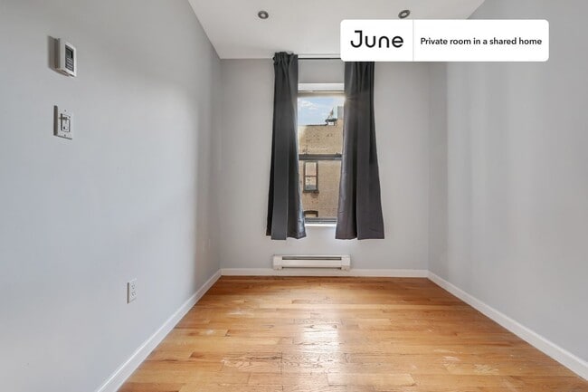 Photo - Room in Shared 4 bed/1.5 bath home Unidad B