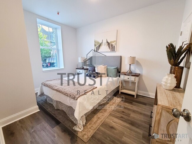 Photo - 4732 Longshore Ave Unit 2