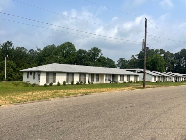 Magnolia Square