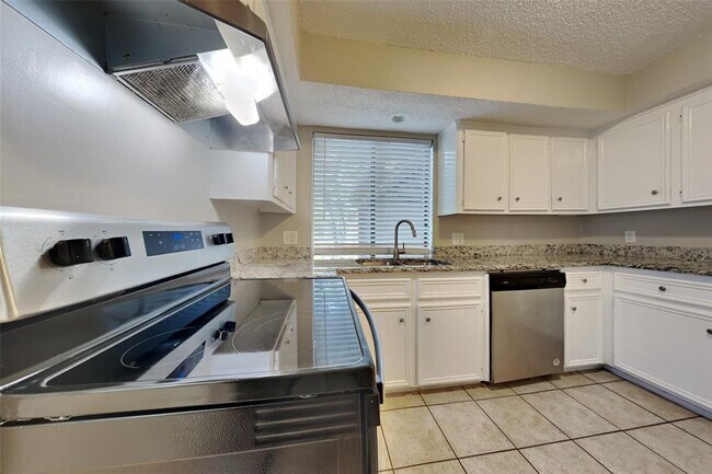 Photo - 542 Enchanted Hollow Dr