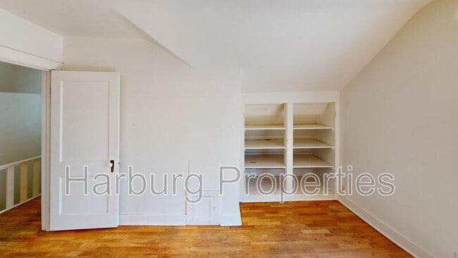 Photo - 3661 Iris Ave