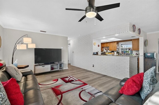 Photo - 11761 80th Ave