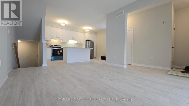 Photo - 525 Erinbrook Dr