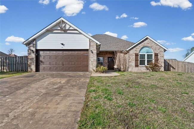 Building Photo - 421 Kate Dr