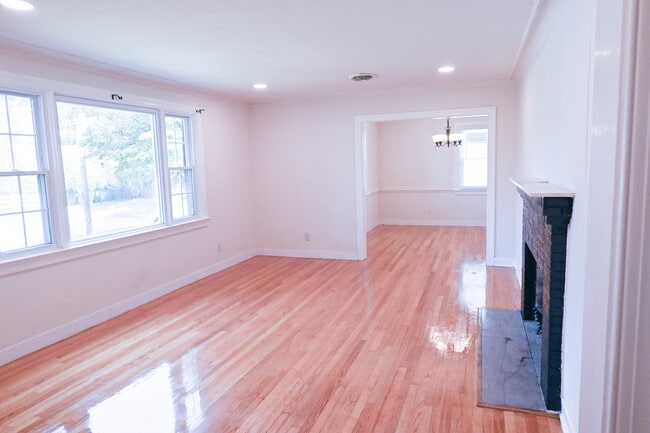 Photo - 6013 Patterson Ave