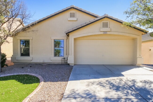 Building Photo - 1459 E Shari St