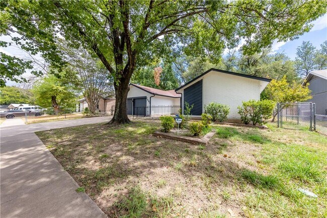 Photo - 7601 West Gate Blvd