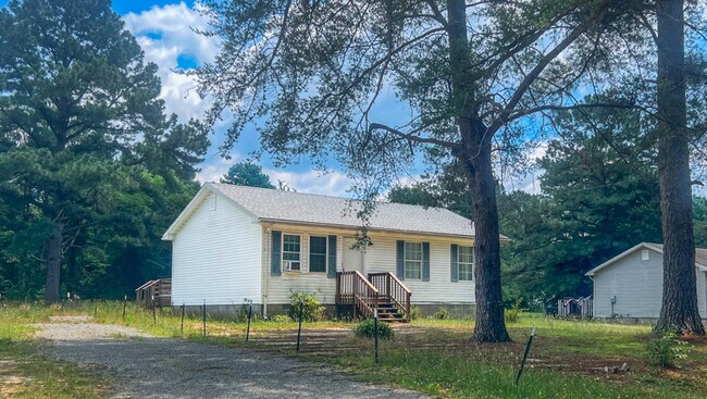 Building Photo - 496 Lancaster Creek Dr