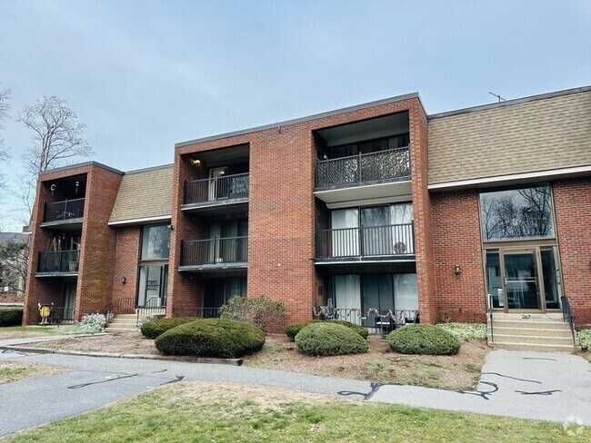 Building Photo - 267 Lake St Unit 3 Rental