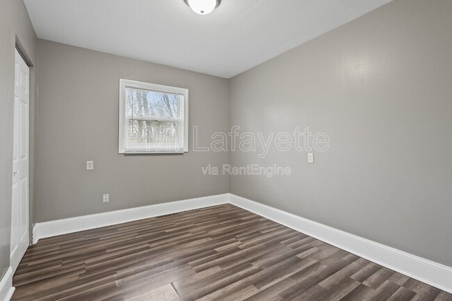 Photo - 5318 E 200 N
