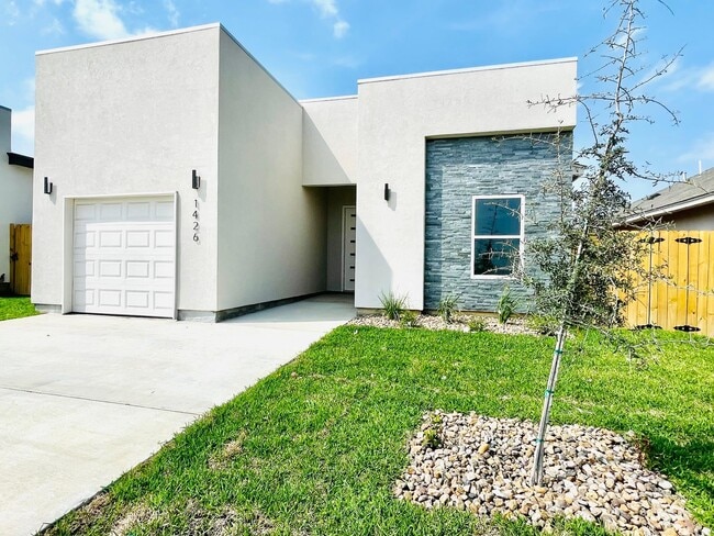 Photo - 1426 Los Estribos Dr