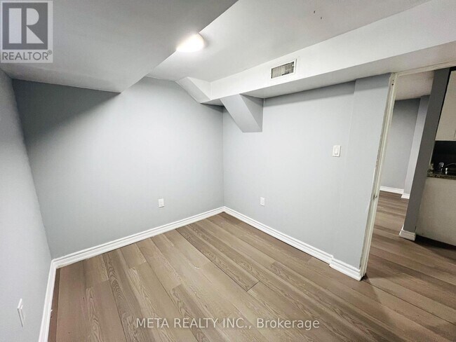 Photo - 1909 Poppy Ln