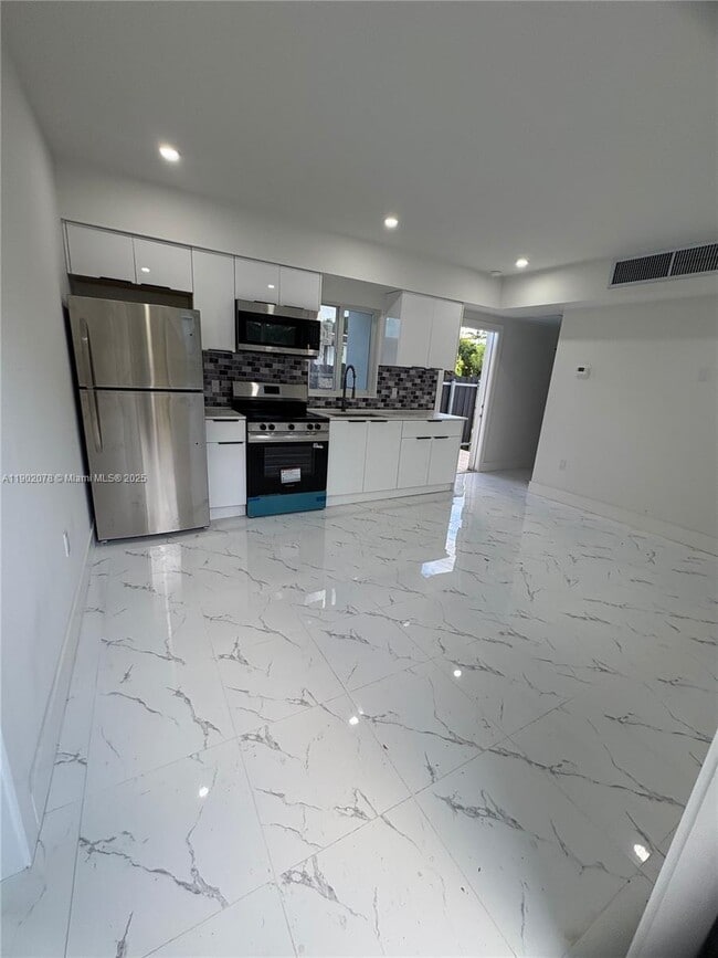 Photo - 10020 SW 171st St Unidad 0