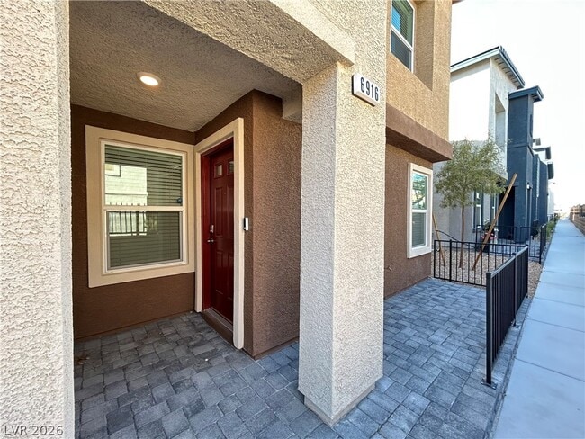 Photo - 6916 Ashton Rdg St