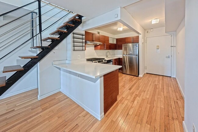 184 Thompson St Unidad 3M