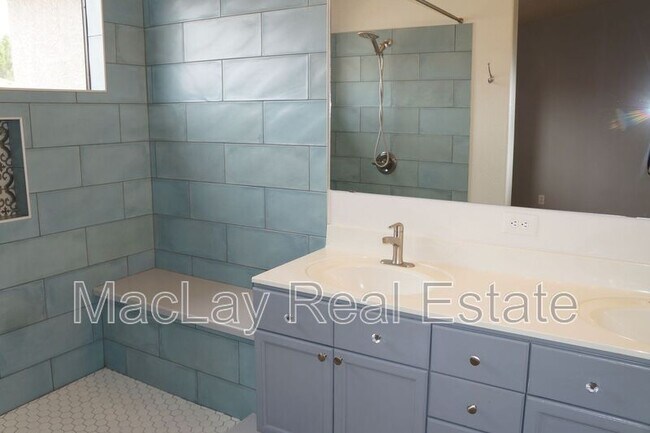 Photo - 1115 W Windjammer Dr