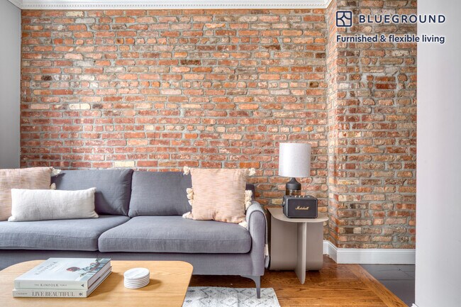 232 Elizabeth St Unit SI FL3-ID1074