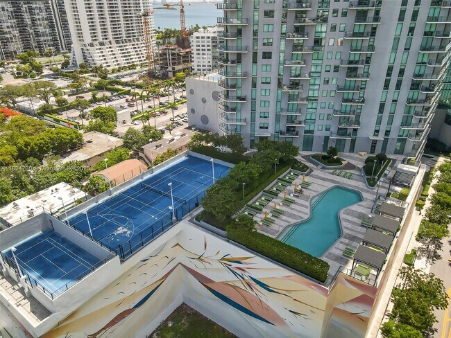 Photo - 501 NE 31st St Unidad 205