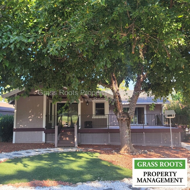 Building Photo - 12061 Lake Wildwood Dr