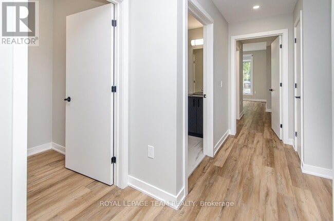 Photo - 1291 Summerville Ave Unit 204