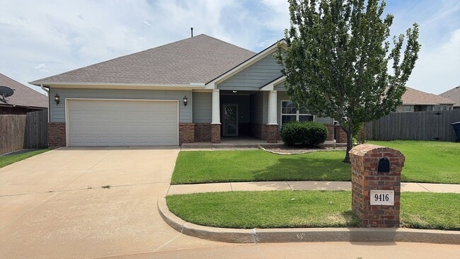 Building Photo - A Very Beautiful and Spacious 3 Bedroom 2 Bath Home in Yukon Public Schools