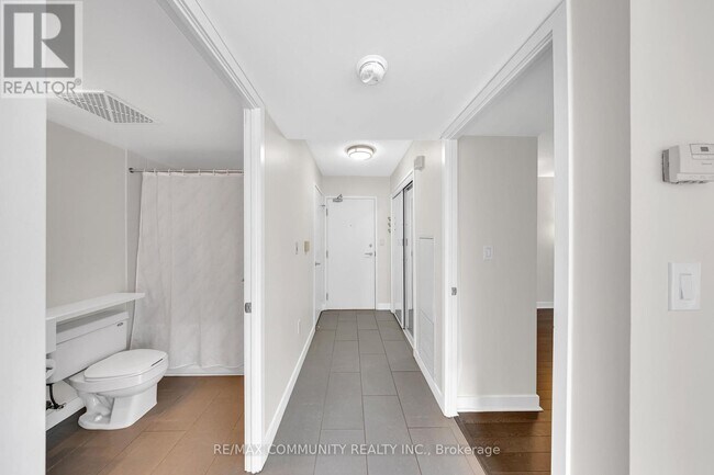 Photo - 15 Brunel Ct Unit 321