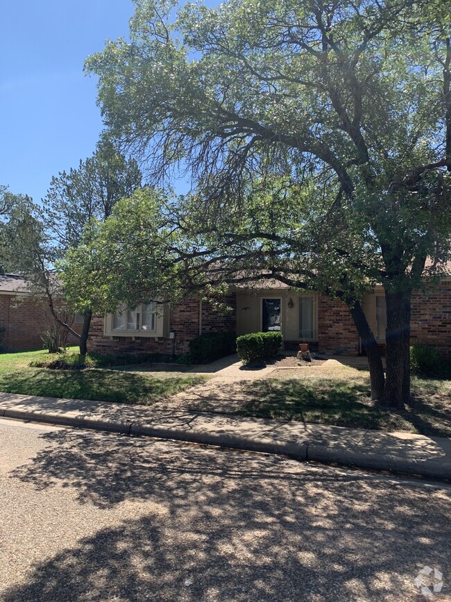 Building Photo - Beautiful and charming on quiet street Rental