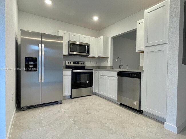 Photo - 441 NE 5th Terrace