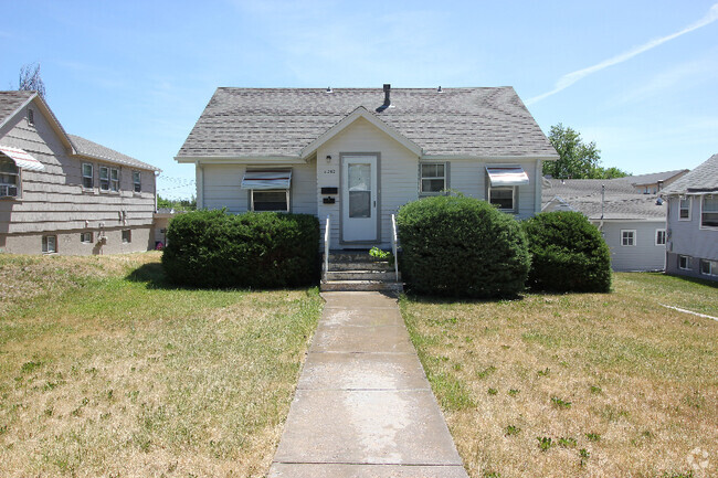 Building Photo - 2232 10th Ave Rental