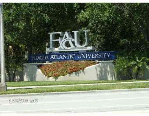 Photo - 490 NW 20th St Unit 212