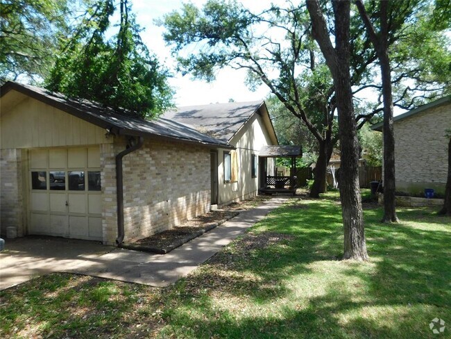 Building Photo - 9015 Sawtooth Ln Rental