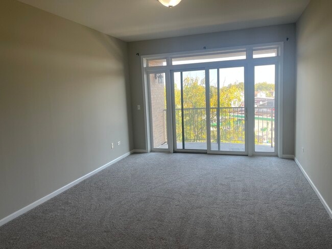 Photo - 6400 N Northwest Hwy Unit 305