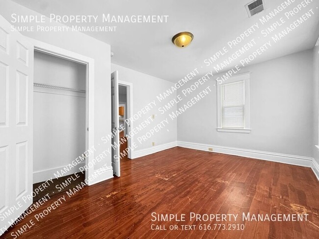 Photo - 1008 Baxter St SE Unidad 2