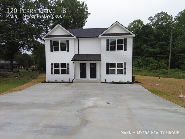 Photo - 120 Perry Dr