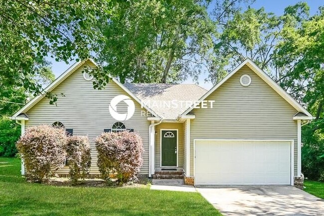 3 Bedroom Pet-Friendly Home in Alabaster, AL with Main Street Renewal