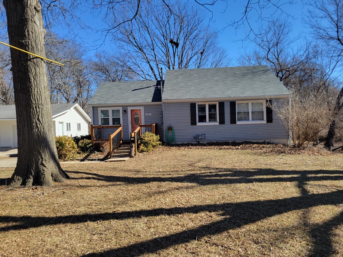 Photo - 13715 Winchester Ave