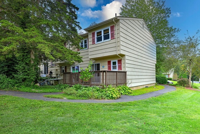 Photo - 55 Lantern Park Dr Unit APT 7