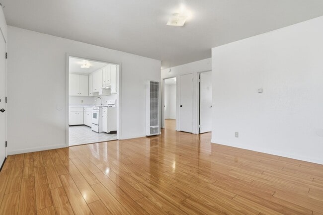 Photo - Spacious Upstairs Unit!