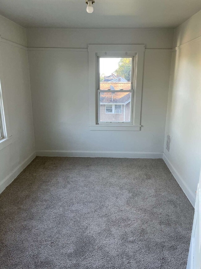 Photo - 3 bedroom in quiet part of Clairton Move in Special 50% off 1st months rent!!