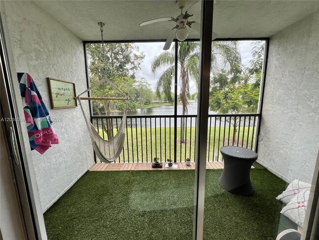 Photo - 2236 N Cypress Bend Dr Unit 207