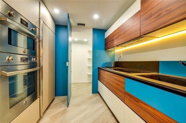 Photo - 5255 Collins Ave Unit 12F