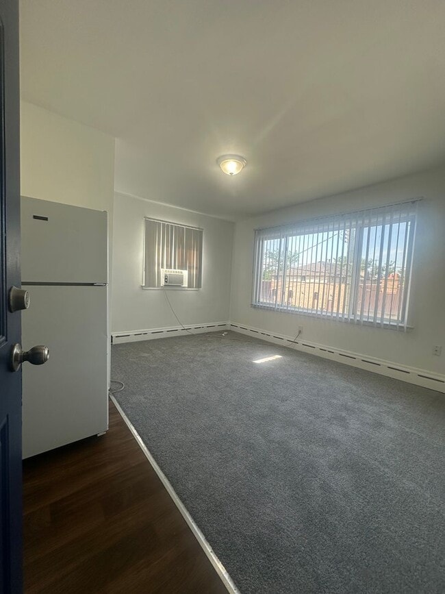 Building Photo - Beautiful Studio Apartment Unit C5
