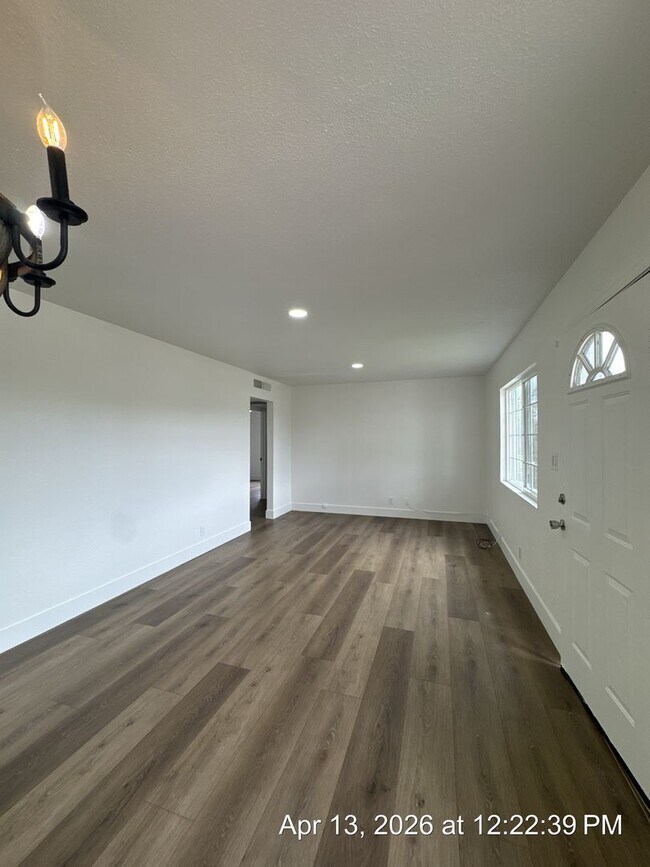 Photo - Dinuba Home! Available Now !